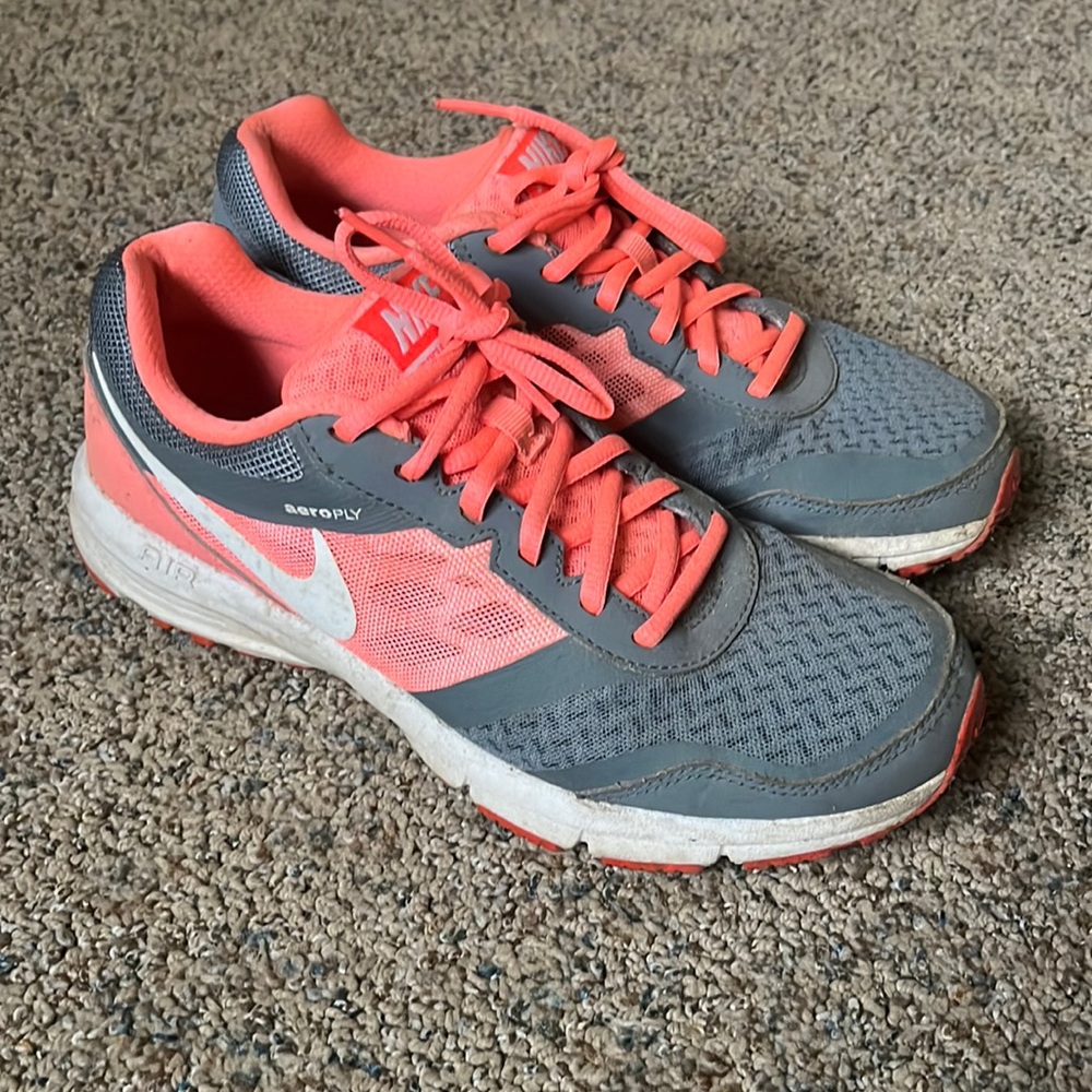 Women’s Nike air relentless 4 running shoes